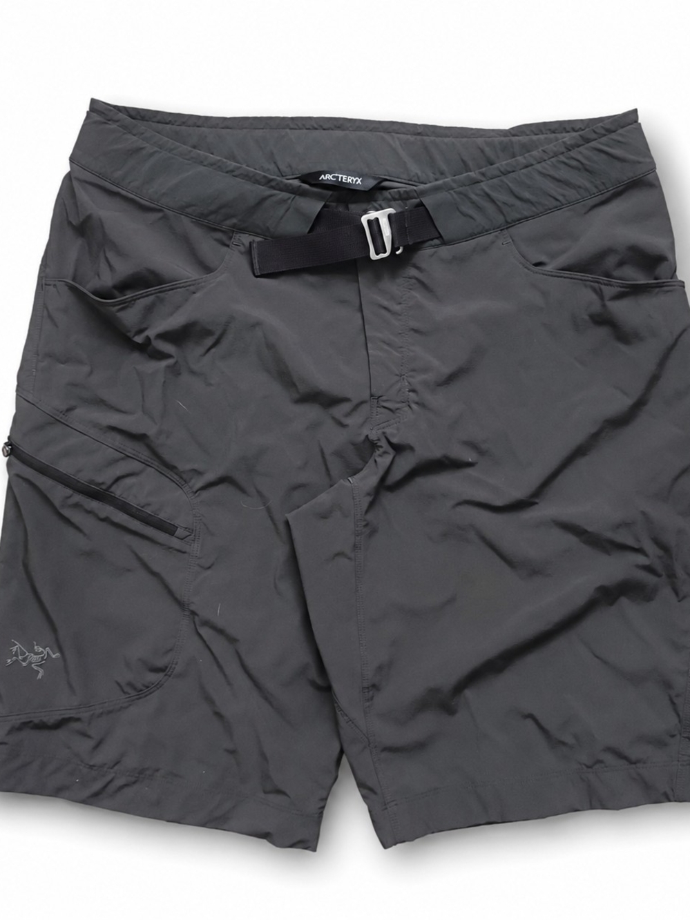 Arc'teryx Men's Dark Gray Hybrid Hiking Shorts with Integrated Belt